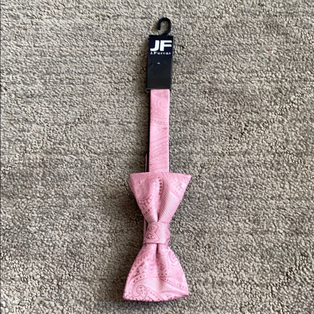 Men’s bow tie